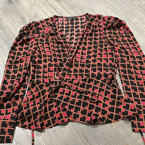 BCBGMaxAzria • Surplice Blouse Long Sleeve - Picture 5 of 6